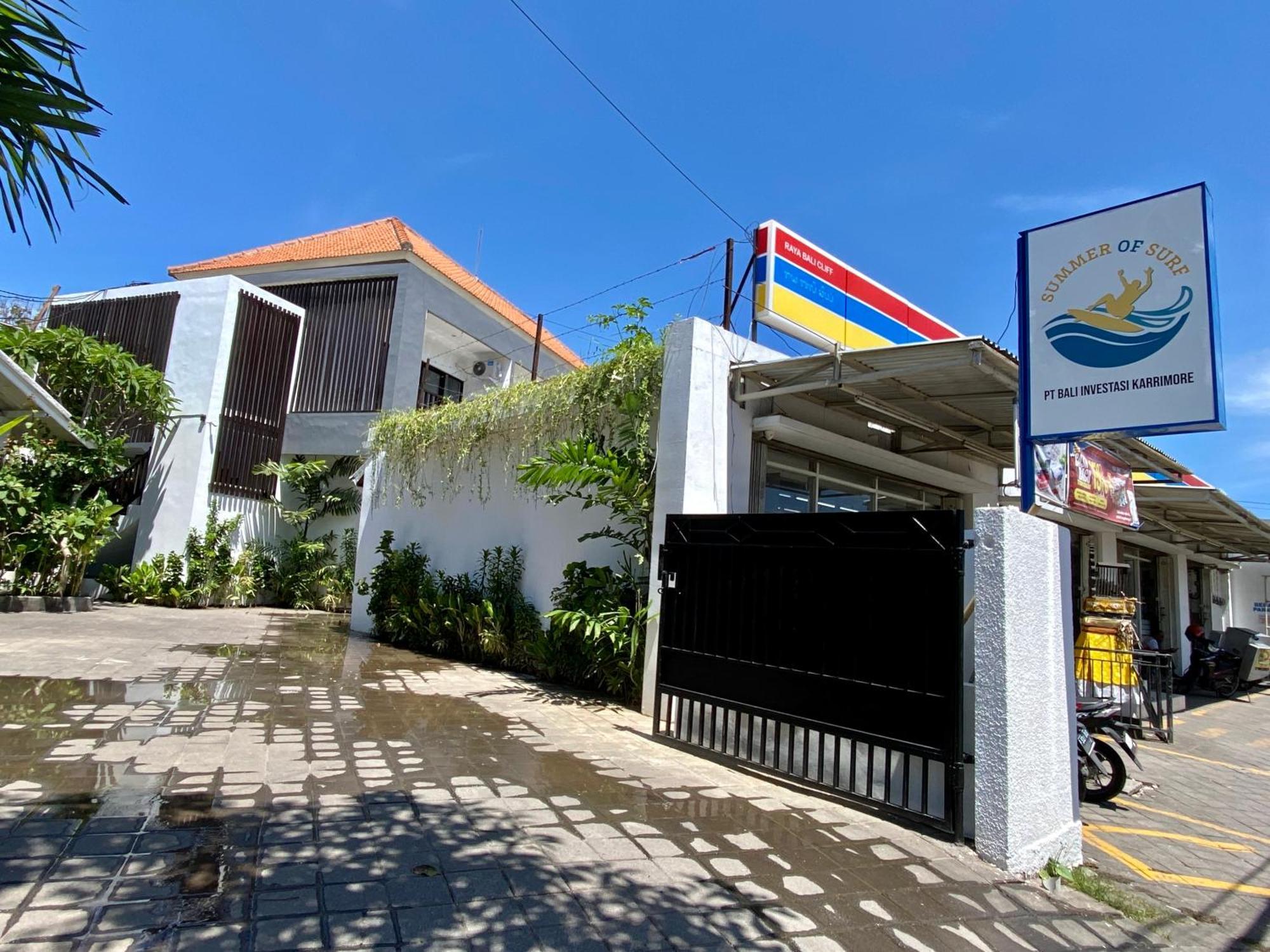 Summer Of Surf Hostel Uluwatu Ungasan Esterno foto
