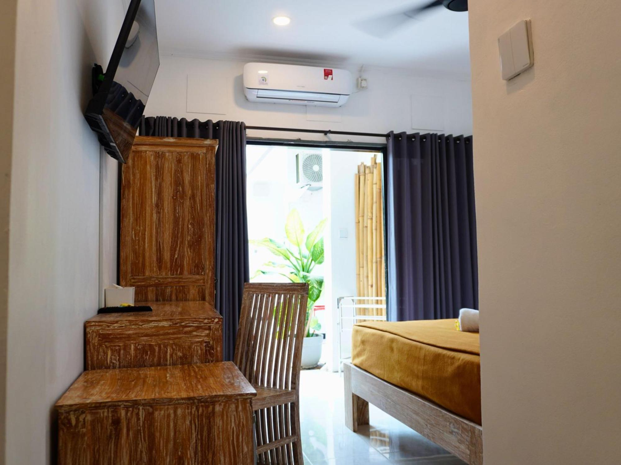 Summer Of Surf Hostel Uluwatu Ungasan Esterno foto