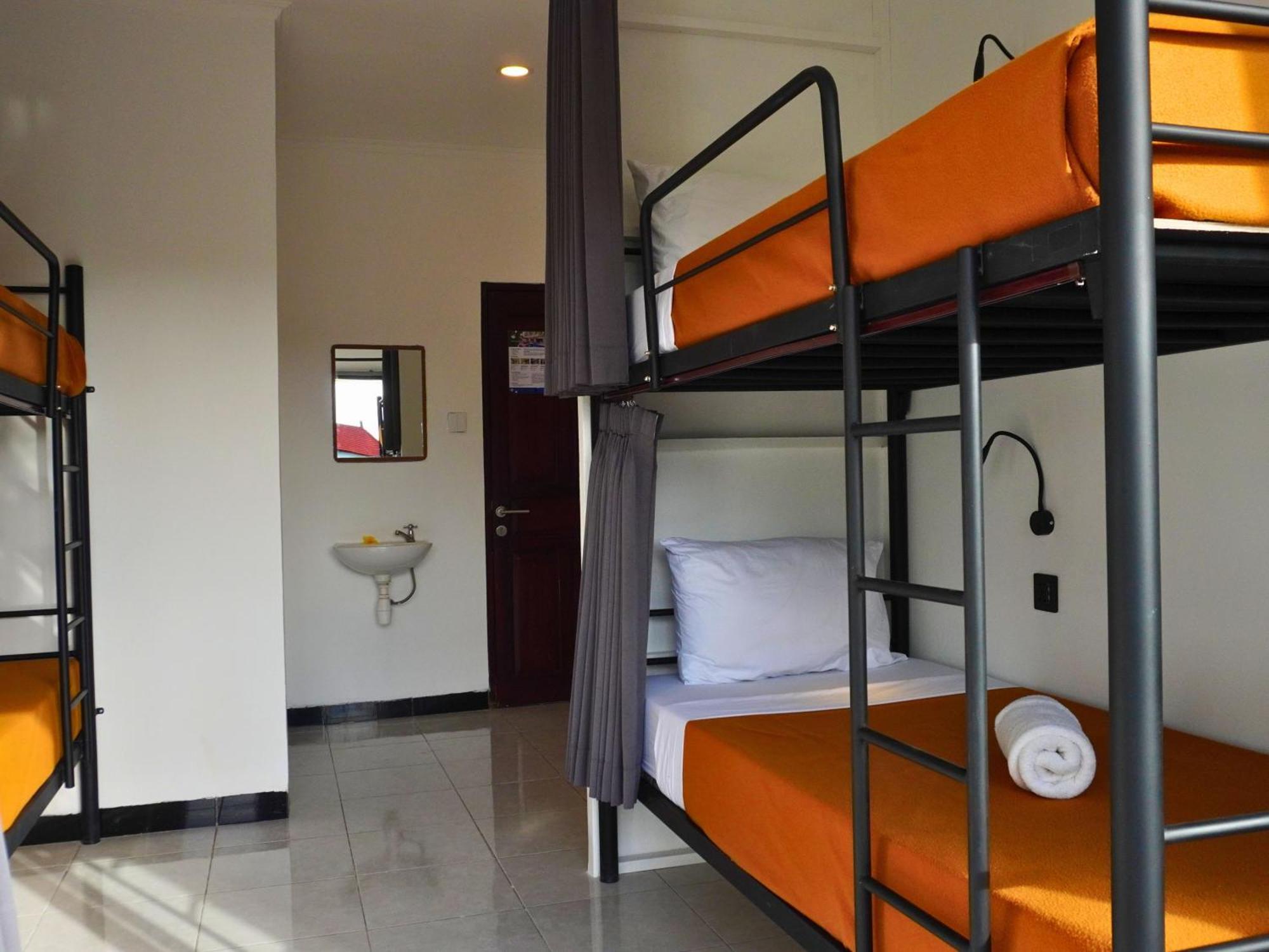 Summer Of Surf Hostel Uluwatu Ungasan Esterno foto