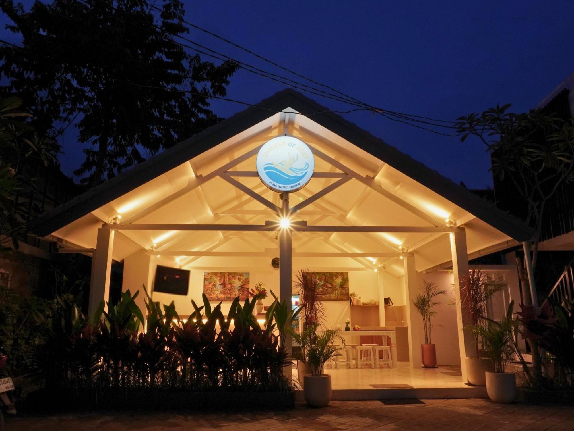 Summer Of Surf Hostel Uluwatu Ungasan Esterno foto