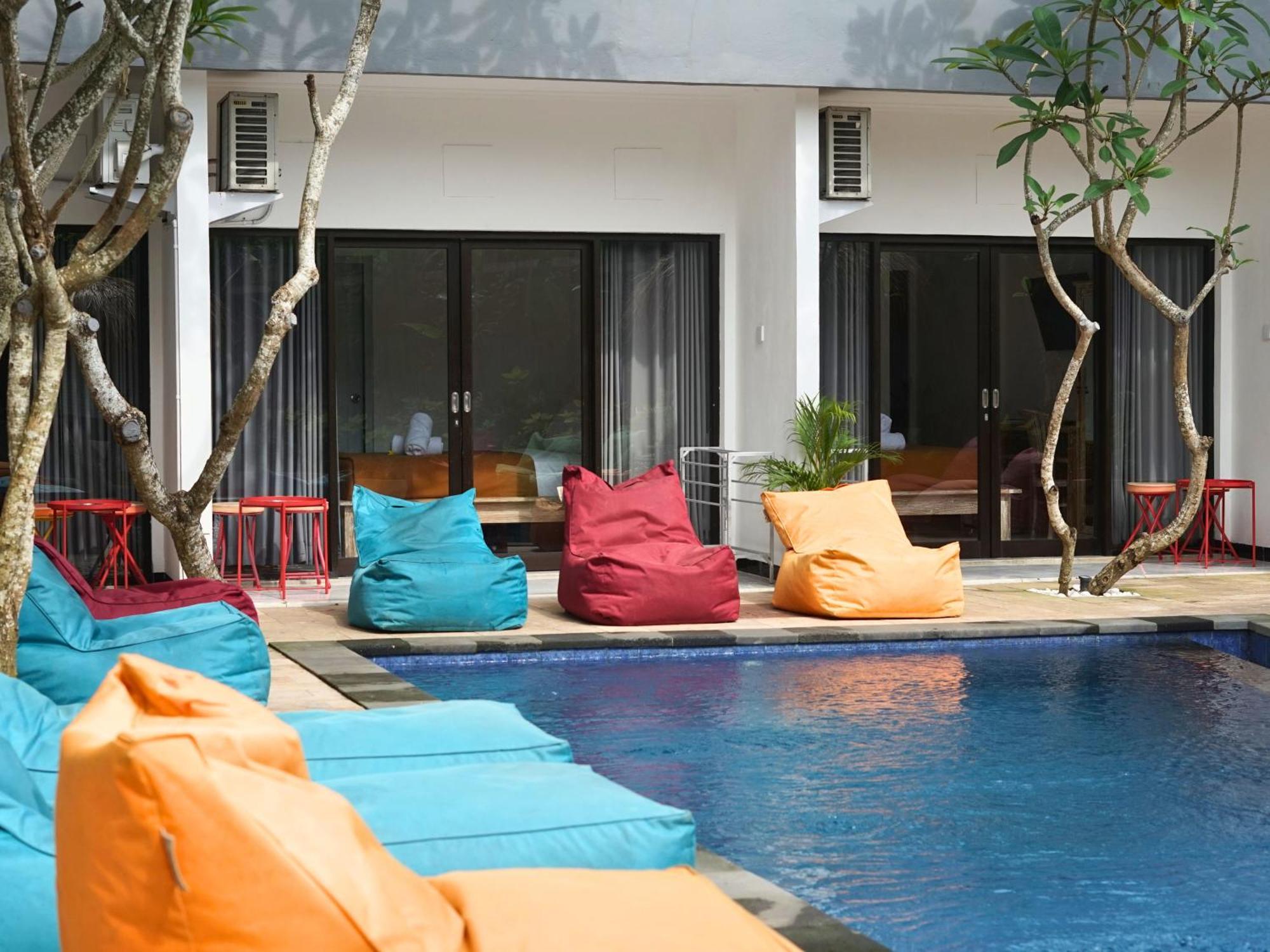 Summer Of Surf Hostel Uluwatu Ungasan Esterno foto