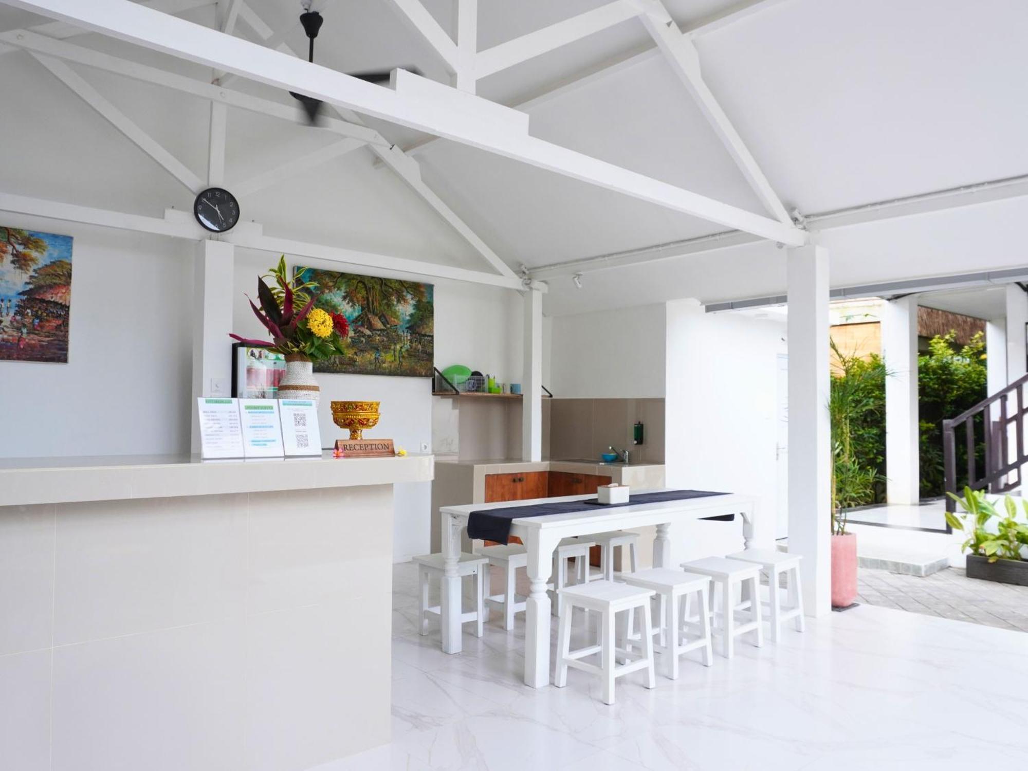 Summer Of Surf Hostel Uluwatu Ungasan Esterno foto