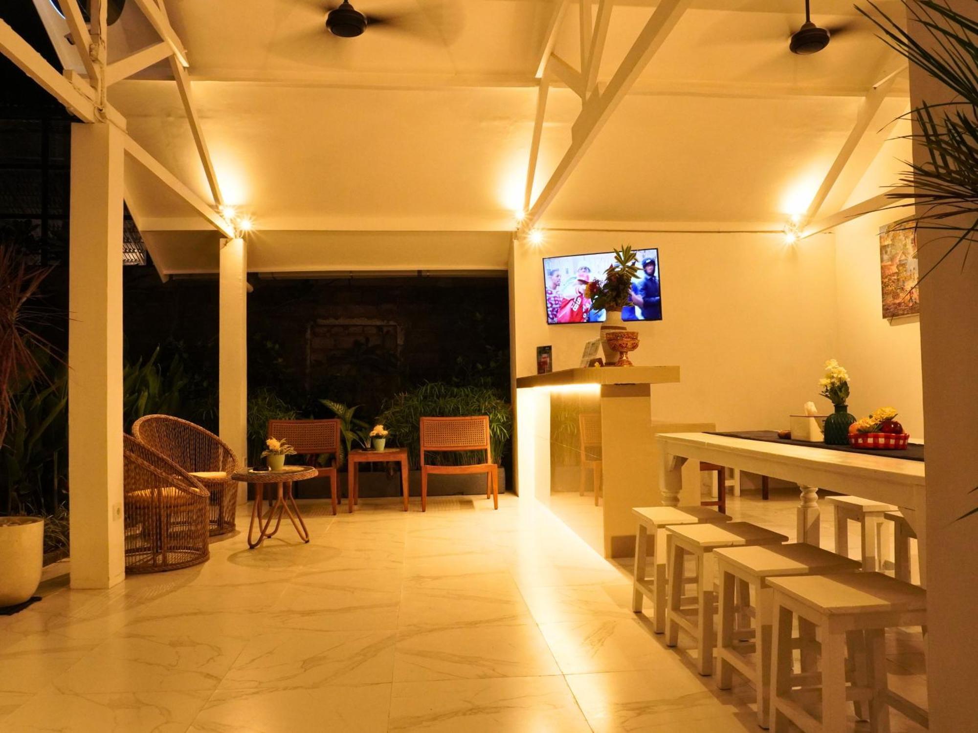Summer Of Surf Hostel Uluwatu Ungasan Esterno foto